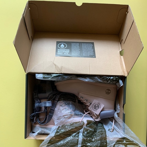 Timberland’s Women’s PREMIUM 6-INCH WATERPROOF BOOTS Light Pink Nubuck 4 M - Picture 12 of 13